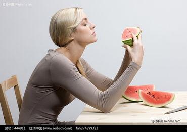 吃瓜美女合集图片,吃瓜美女合集视觉盛宴