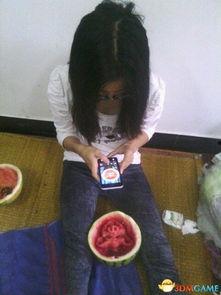 多个女朋友吃瓜,揭秘多位女友的甜蜜“吃瓜”生活